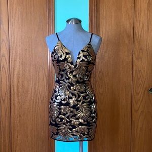 NWOT Black / Gold Sequin Cocktail Dress